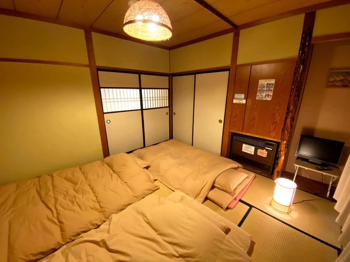 J-Hoppers Hida Takayama Guest House Екстер'єр фото