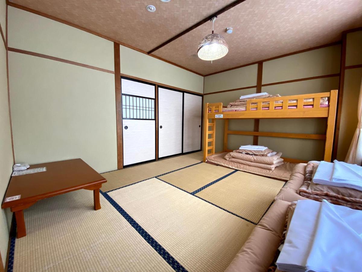 J-Hoppers Hida Takayama Guest House Екстер'єр фото