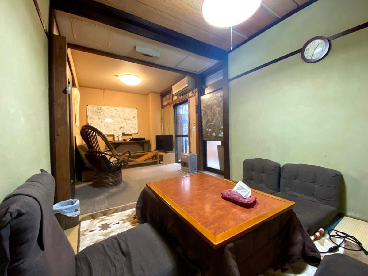 J-Hoppers Hida Takayama Guest House Екстер'єр фото